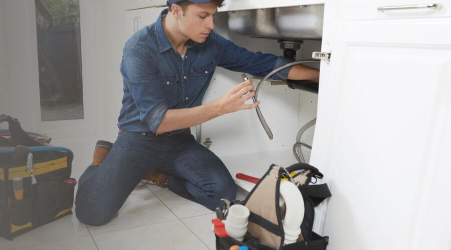 Expert burst pipe repair services in Alma, IL